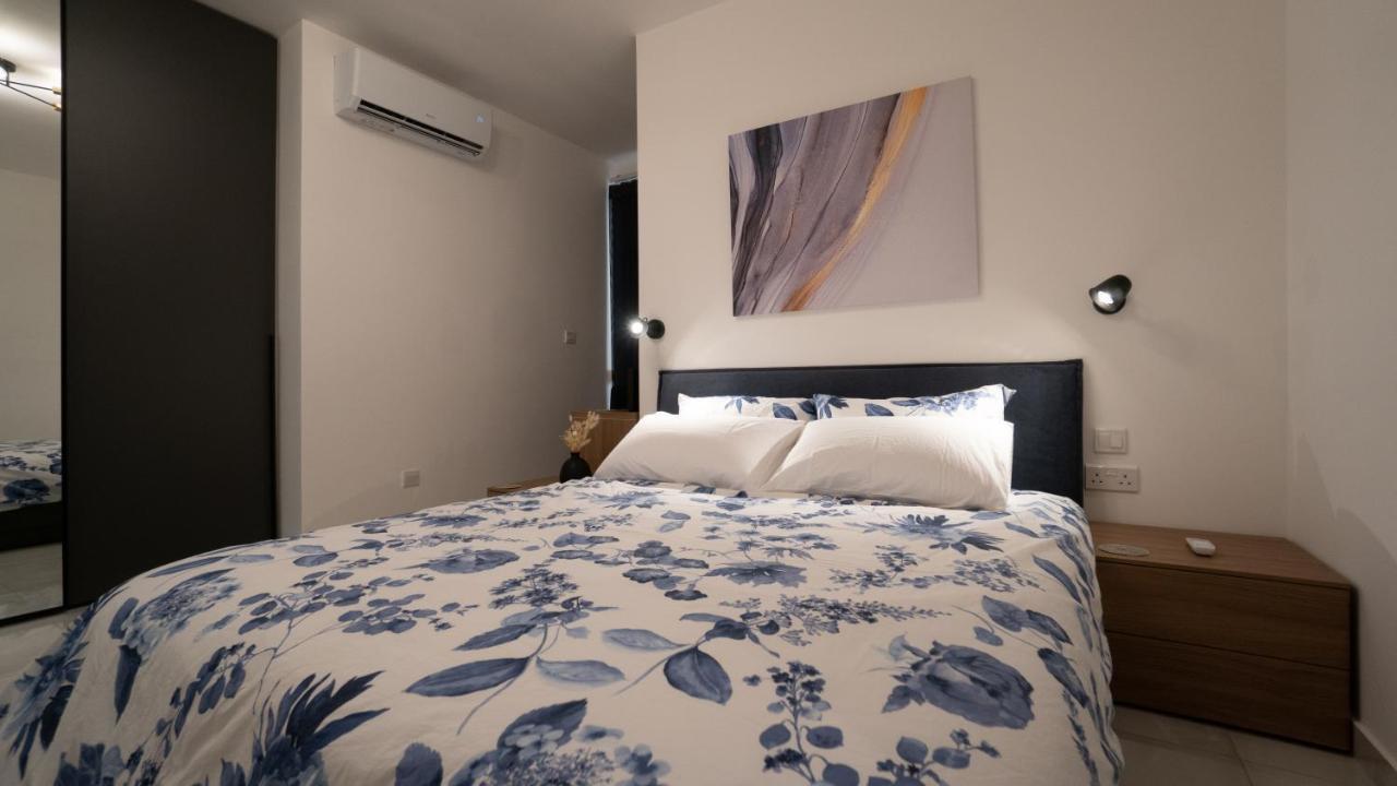 Beachside Stylish & Cosy 2br With Free Parking *