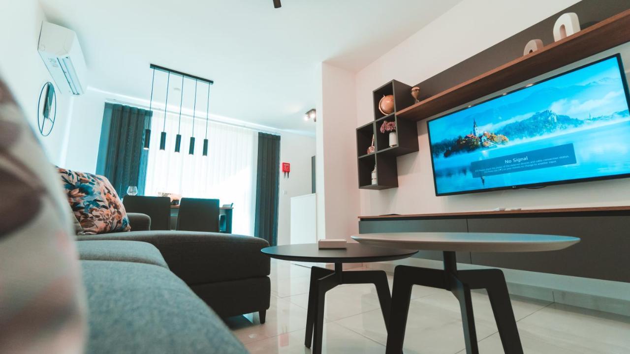 Beachside Stylish & Cosy 2br With Free Parking Apartment