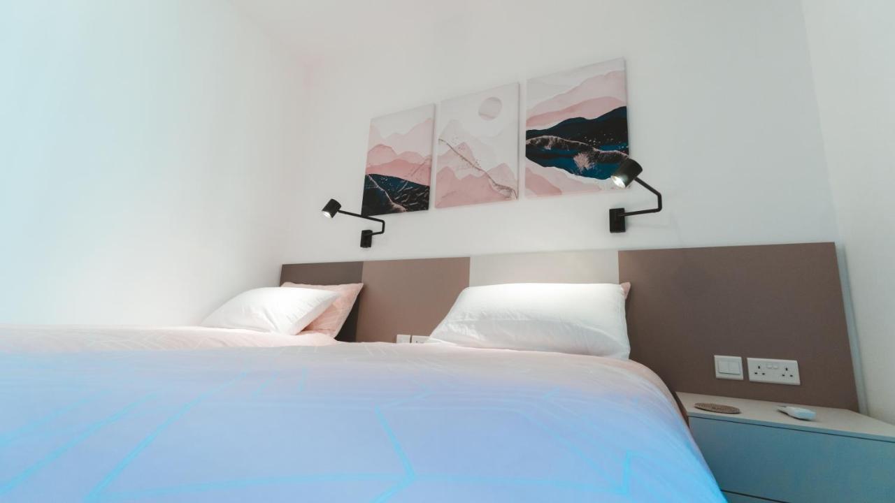 Beachside Stylish & Cosy 2br With Free Parking