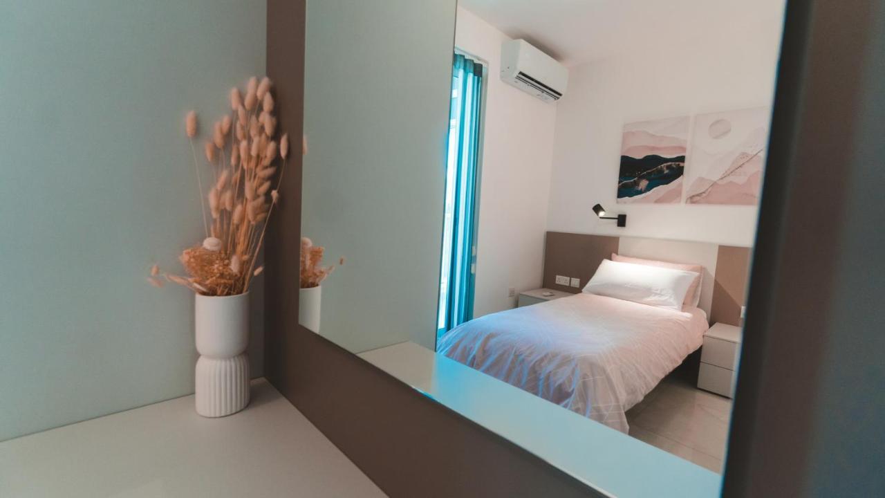 Beachside Stylish & Cosy 2br With Free Parking * Sliema