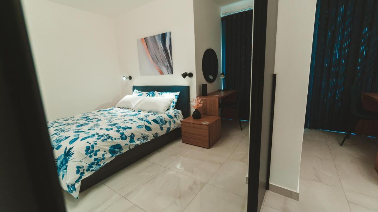 Apartment Beachside Stylish & Cosy 2br With Free Parking