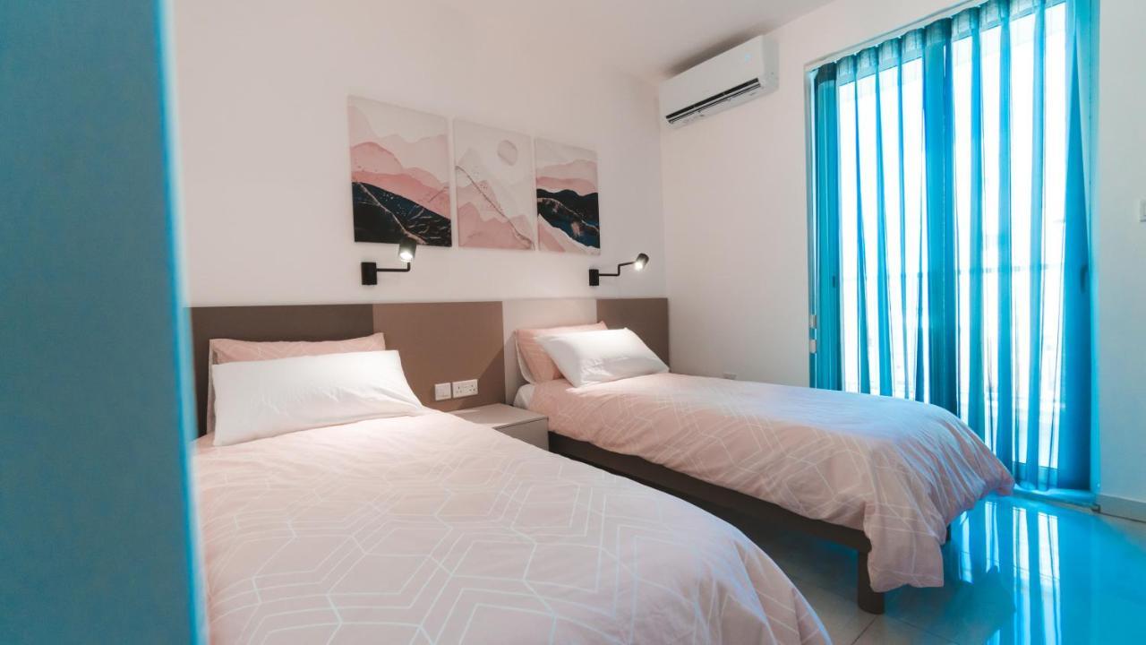 Beachside Stylish & Cosy 2br With Free Parking